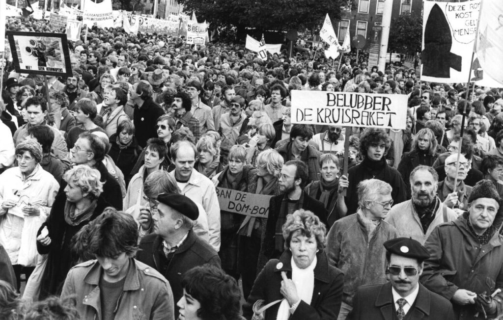 Belubber de kruisraket 1983 NA